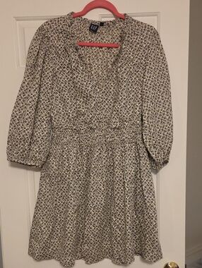 GAP Cream and Black Printed Bubble Sleeve V-Neck Dress